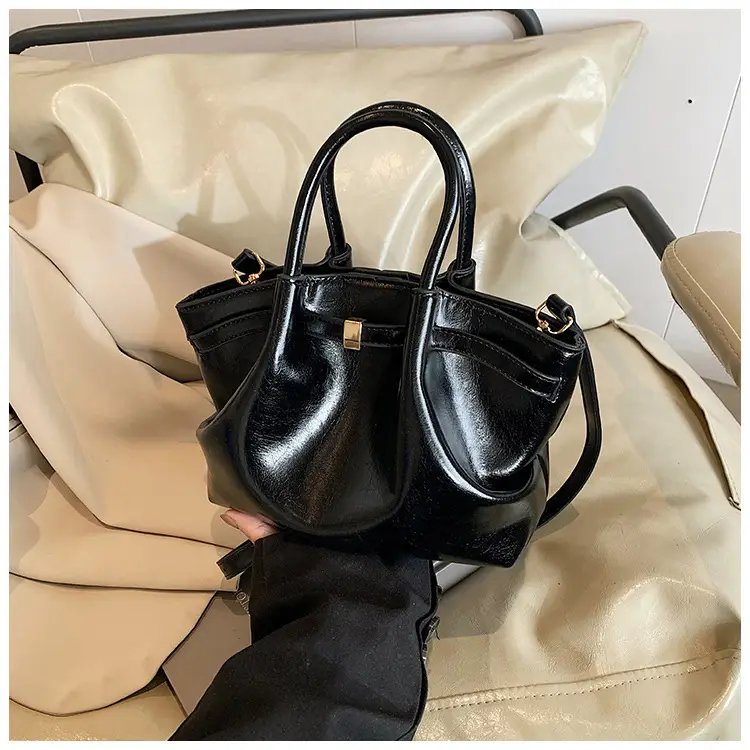 Black Crossbody Bag for Women Winter 2026 — feature 11