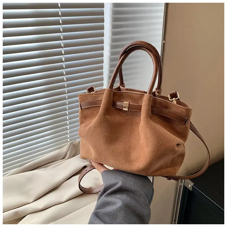 Black Crossbody Bag for Women Winter 2026 - Image 4