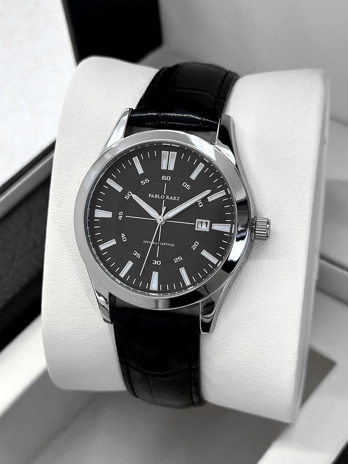 Men's Rhinestone Black Quartz Watch with Day/Date Display — feature 10