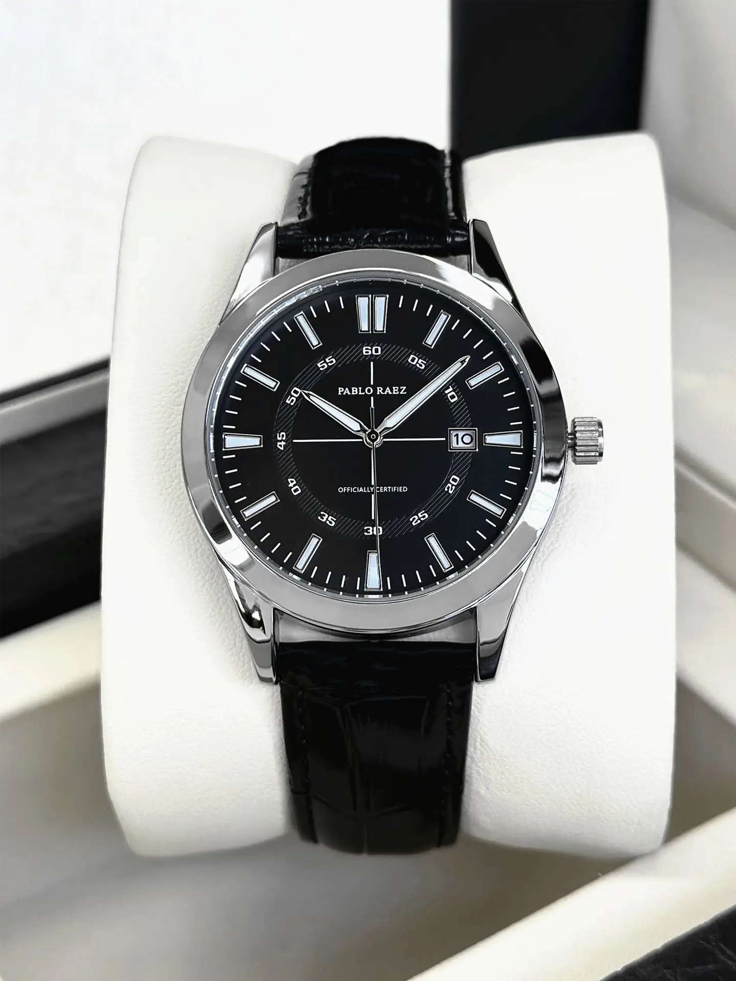 Men's Rhinestone Black Quartz Watch with Day/Date Display — feature 11