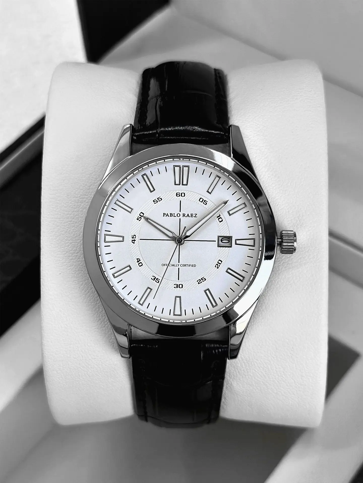 Men's Rhinestone Black Quartz Watch with Day/Date Display — feature 17