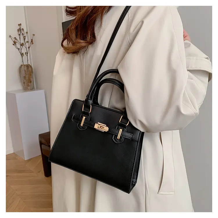 Black Women's Western-style Shoulder Bag with Gold Clasp
