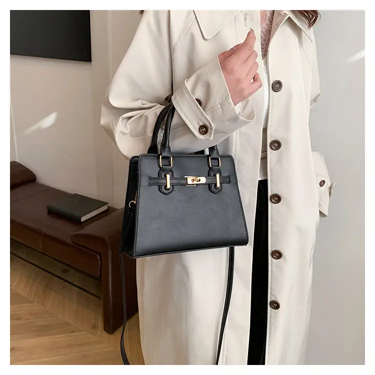 Black Women's Western-style Shoulder Bag with Gold Clasp — feature 11