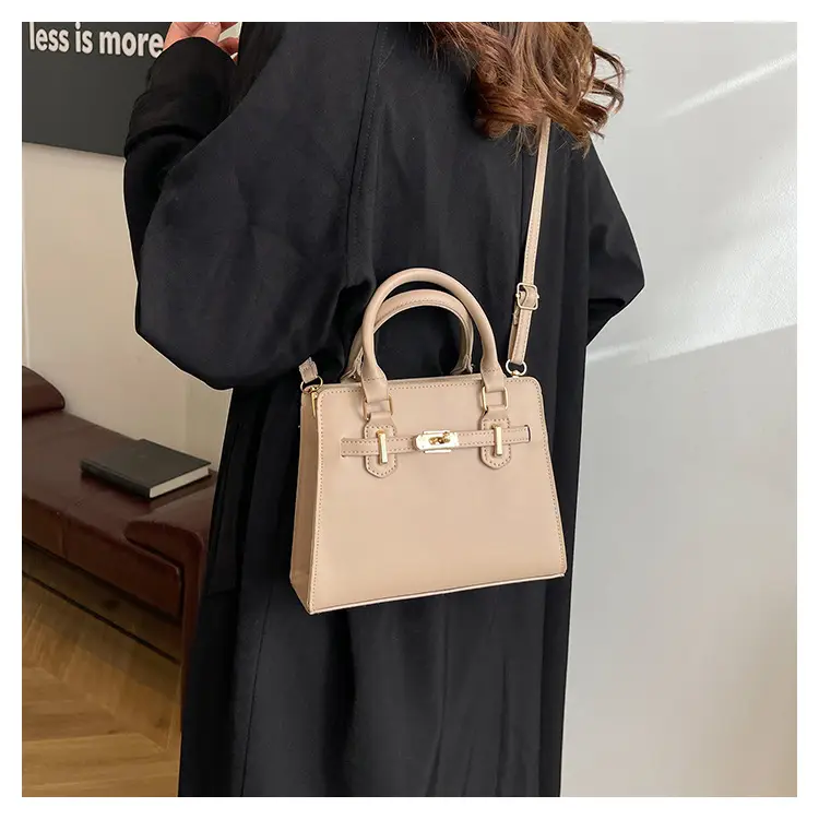 Black Women's Western-style Shoulder Bag with Gold Clasp — feature 18
