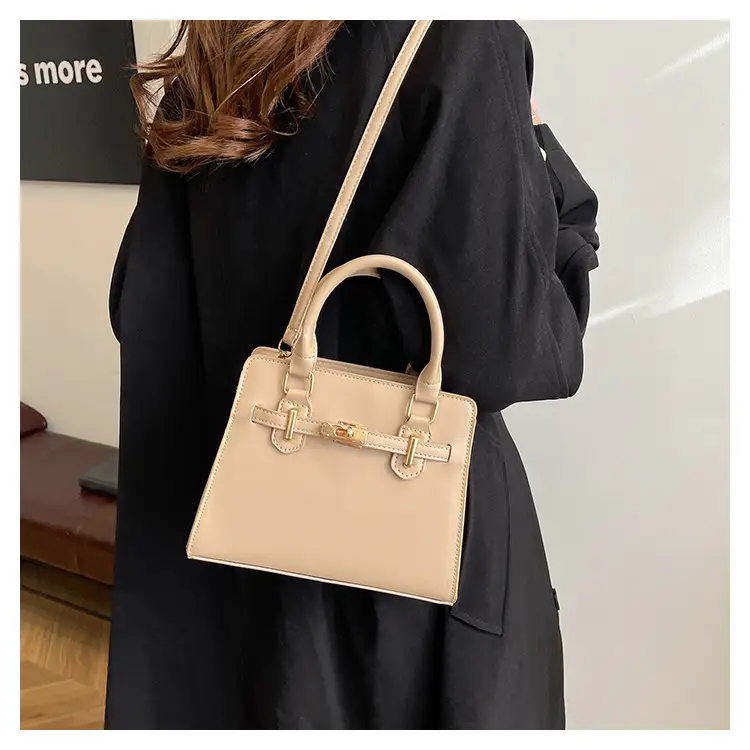 Black Women's Western-style Shoulder Bag with Gold Clasp — feature 20