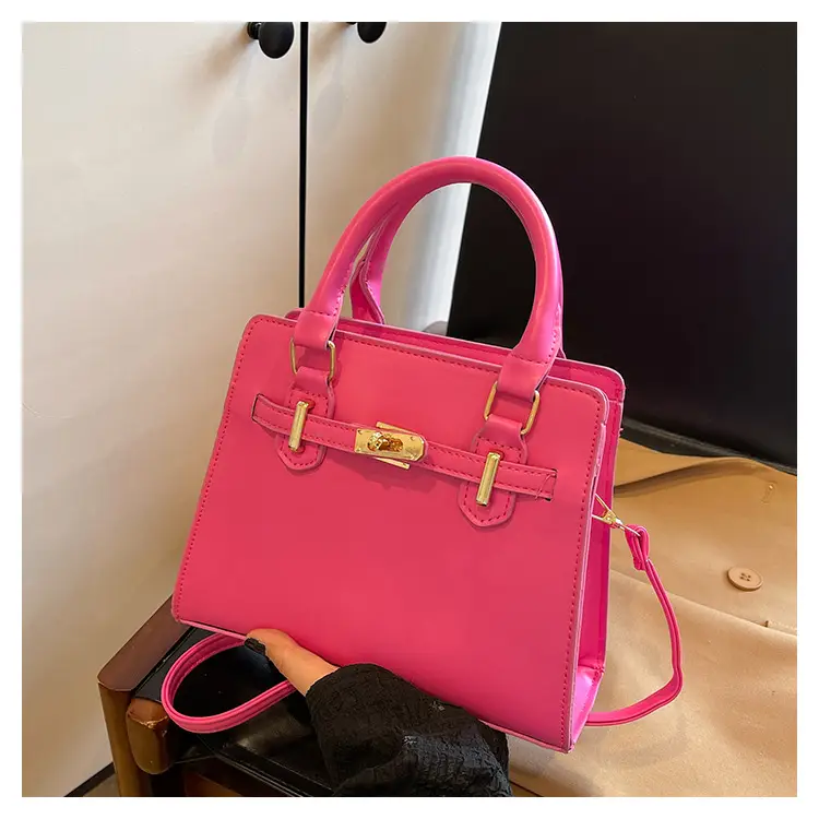 Black Women's Western-style Shoulder Bag with Gold Clasp