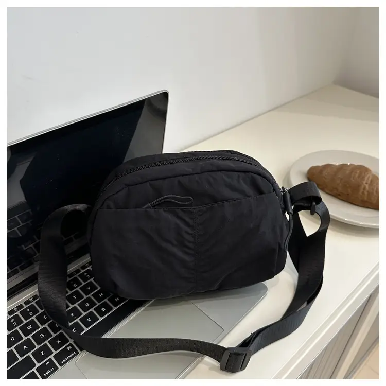 Black Casual Shoulder Bag for Men Women Lightweight Travel — feature 8