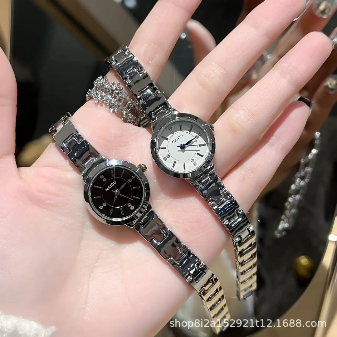 New bracelet watch ladies quartz watch casual Korean version of simple clothing Joker decorations manufacturers wholesale