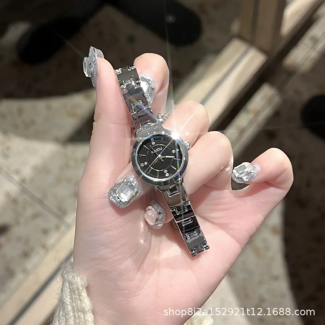 New bracelet watch ladies quartz watch casual Korean version of simple clothing Joker decorations manufacturers wholesale