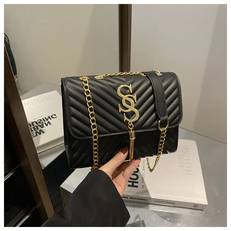 Black Gold Chain Shoulder Bag for Women 2024 — feature 20
