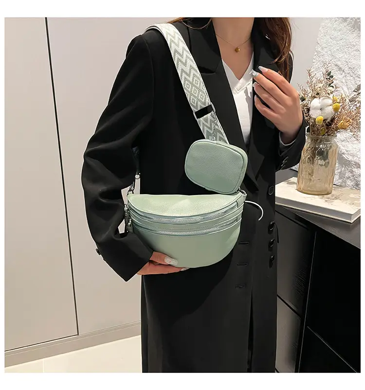 White 2024 Winter Shoulder Bag with Wide Strap — feature 14