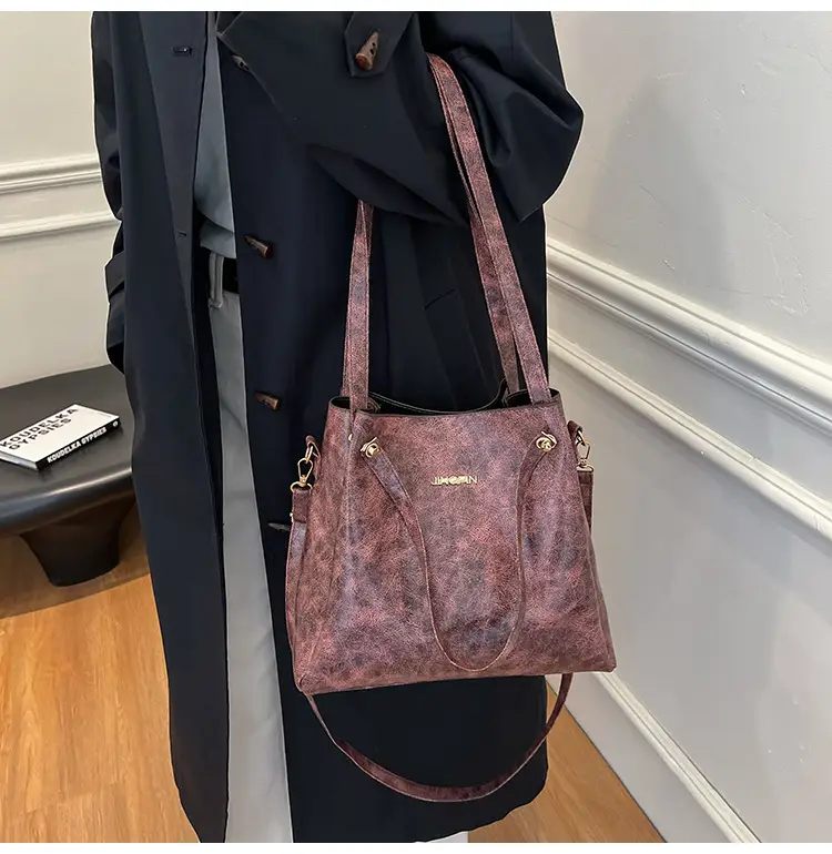 Women's Brown Textured Shoulder Bag 2025 Autumn Winter — feature 12