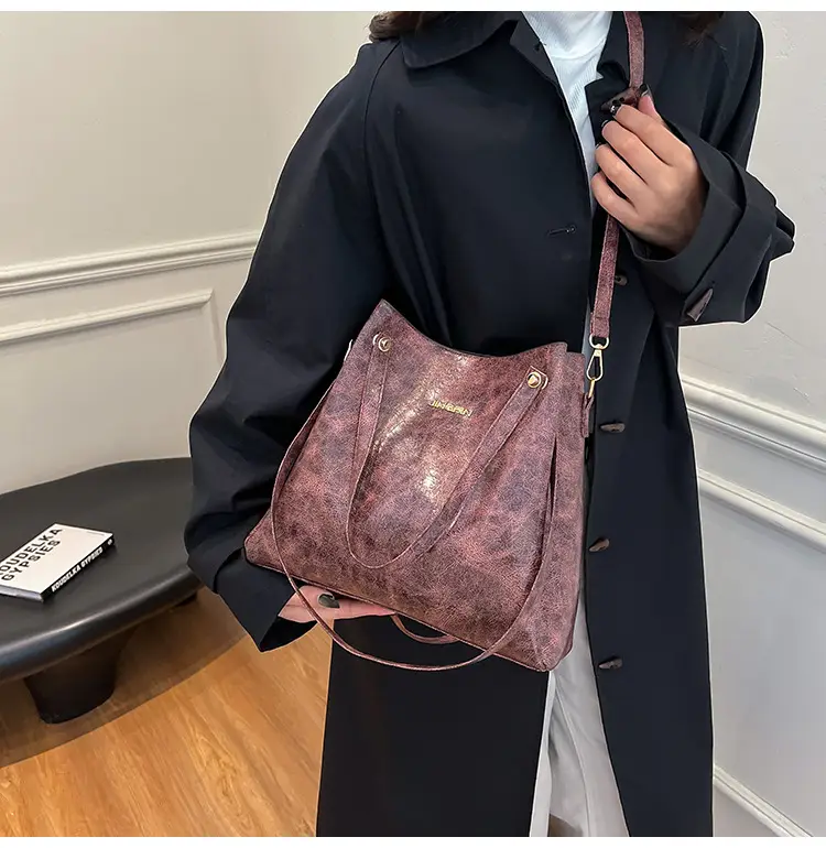 Women's Brown Textured Shoulder Bag 2025 Autumn Winter — feature 13