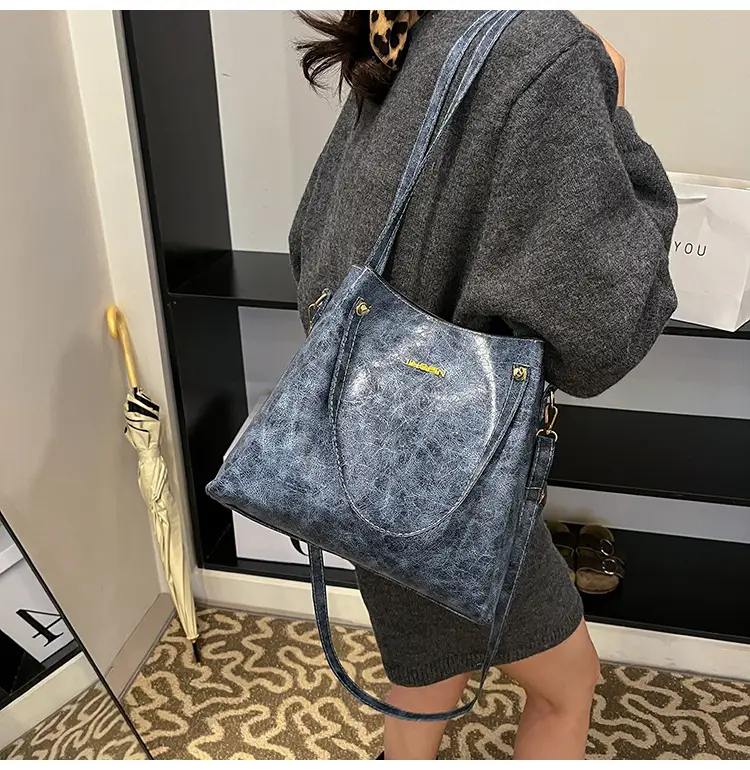Women's Brown Textured Shoulder Bag 2025 Autumn Winter — feature 16