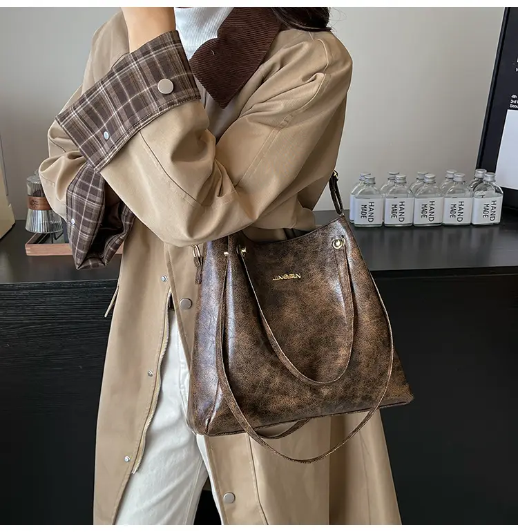 Women's Brown Textured Shoulder Bag 2025 Autumn Winter — feature 8