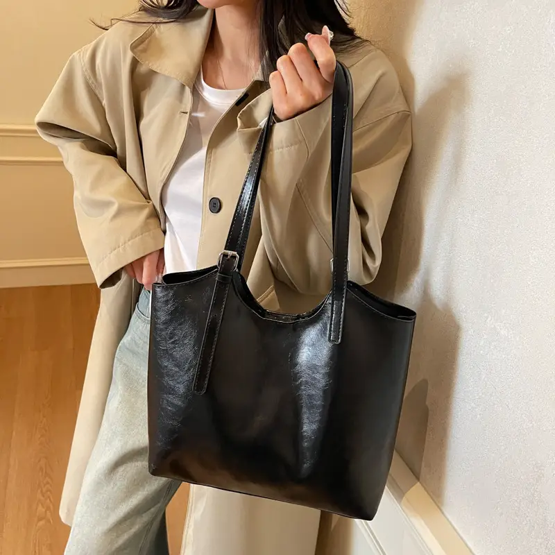 Women Retro Brown Leather Shoulder Bag 2024