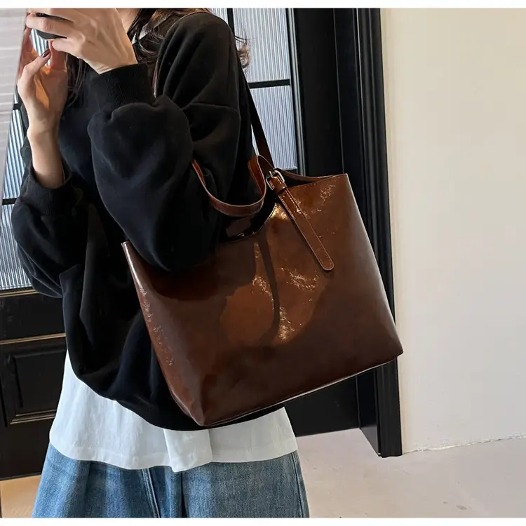 Women Retro Brown Leather Shoulder Bag 2024 — feature 17
