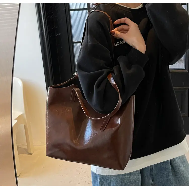 Women Retro Brown Leather Shoulder Bag 2024 — feature 18