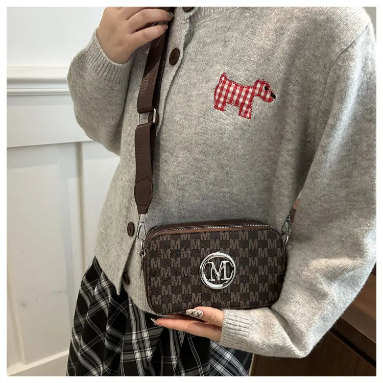Black Women's Crossbody Shoulder Bag with Mon Logo — feature 12