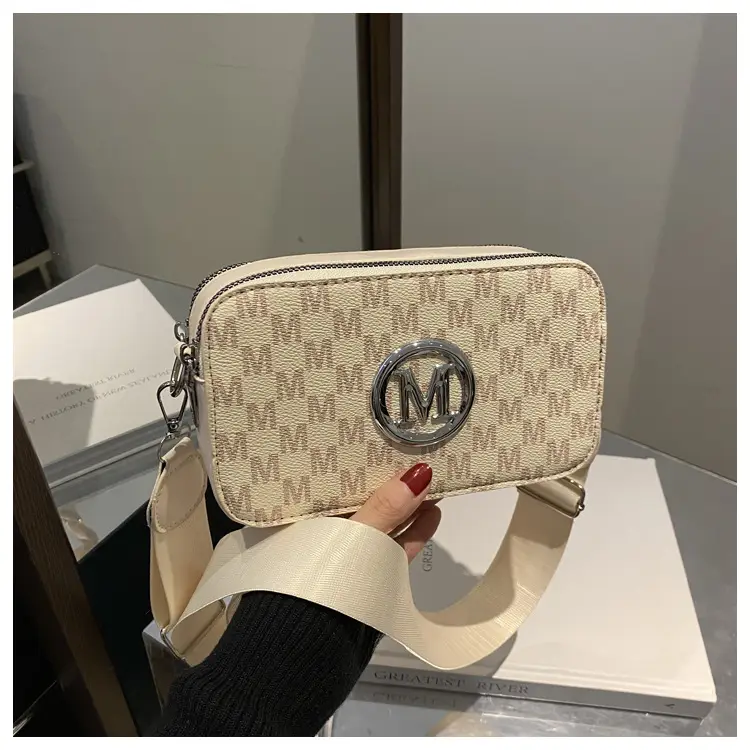 Black Women's Crossbody Shoulder Bag with Mon Logo — feature 18