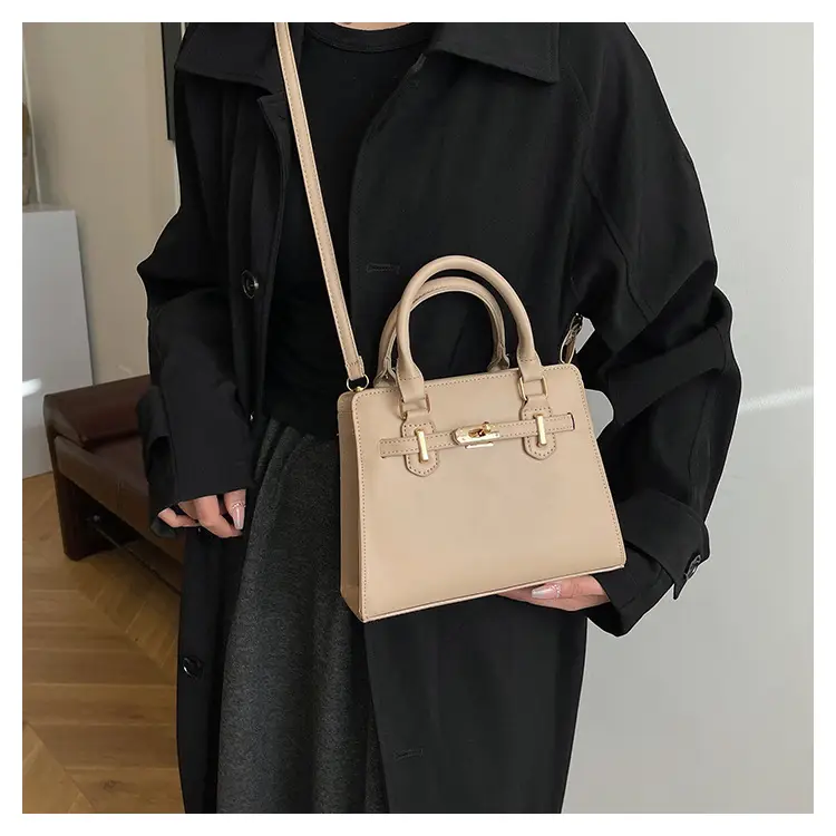 Black Retro Crossbody Bag for Women 2025 Spring Summer — feature 11
