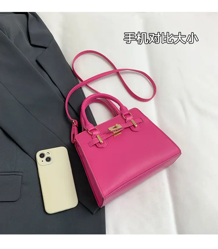Black Retro Crossbody Bag for Women 2025 Spring Summer — feature 5