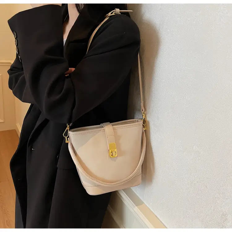 Women's White Shoulder Bag Large Capacity 2025 Trendy — feature 32