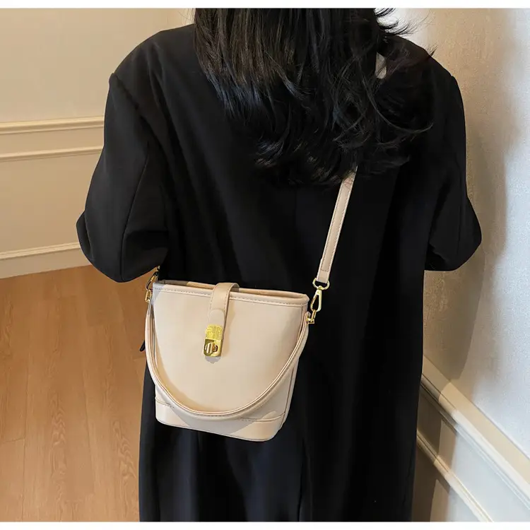Women's White Shoulder Bag Large Capacity 2025 Trendy — feature 33
