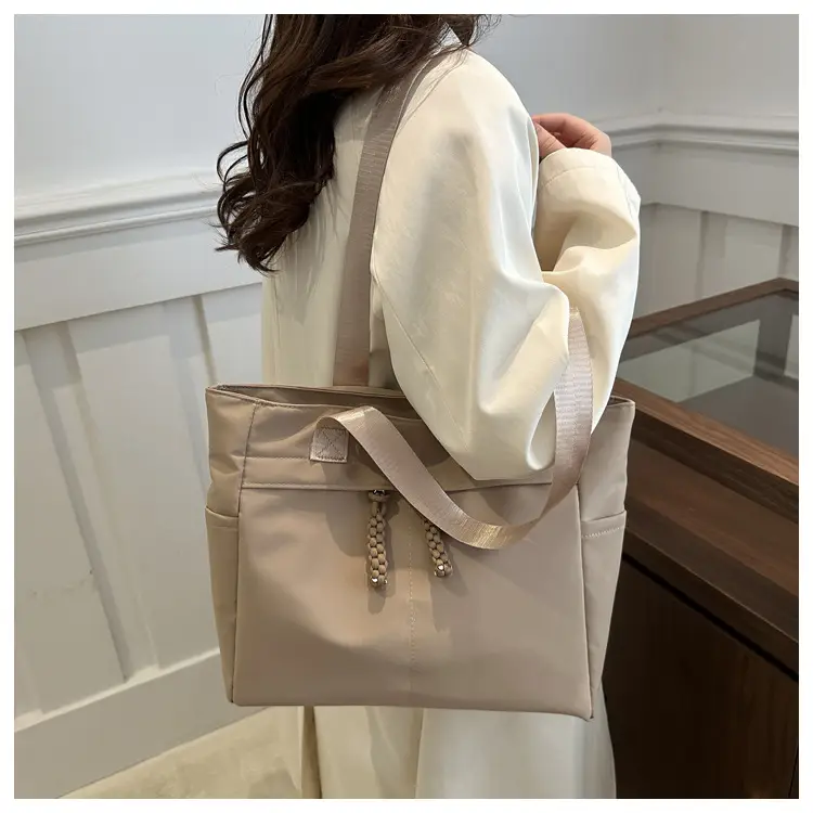 Women's Large Capacity Shoulder Bag Grey 2024 — feature 14