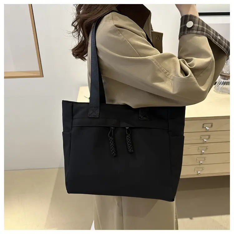 Women's Large Capacity Shoulder Bag Grey 2024 — feature 17