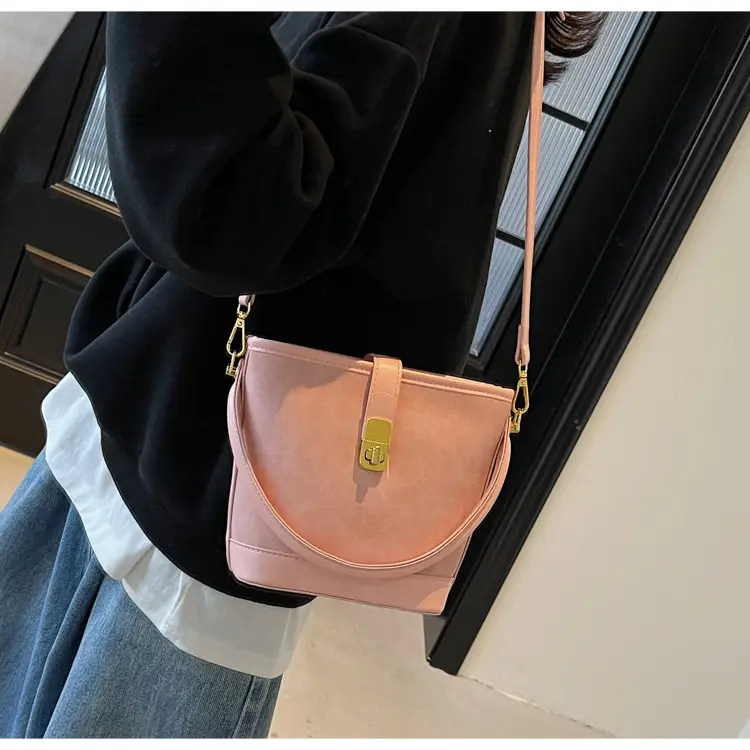 Retro Handheld Bucket Bag Women Brown 2025 — feature 17