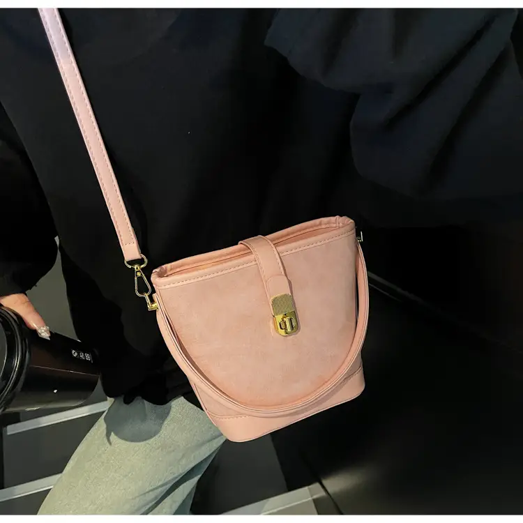 Retro Handheld Bucket Bag Women Brown 2025 — feature 32