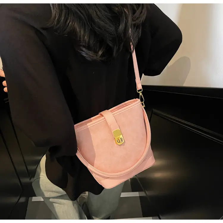 Retro Handheld Bucket Bag Women Brown 2025 — feature 33
