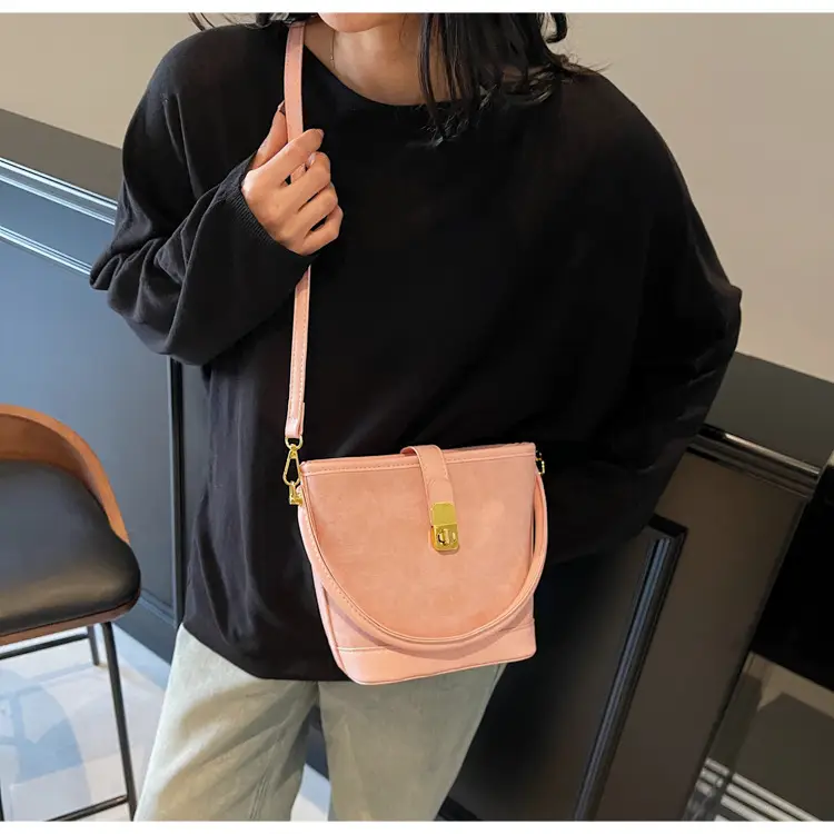 Retro Handheld Bucket Bag Women Brown 2025 — feature 34