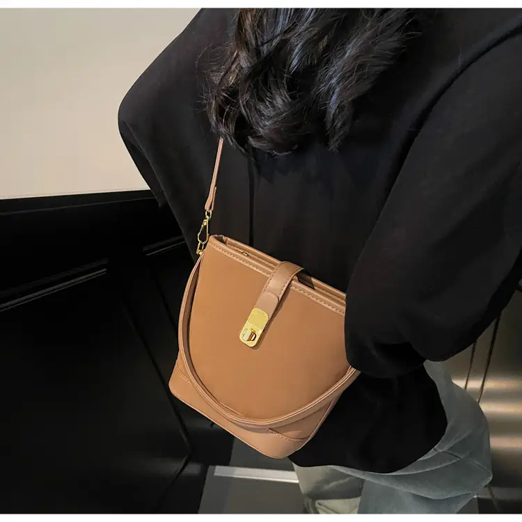 Retro Handheld Bucket Bag Women Brown 2025 — feature 37