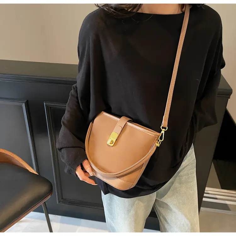 Retro Handheld Bucket Bag Women Brown 2025 — feature 38