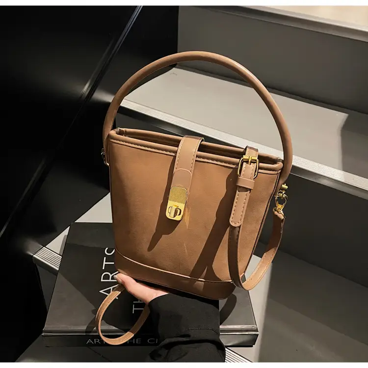 Retro Handheld Bucket Bag Women Brown 2025 — feature 40