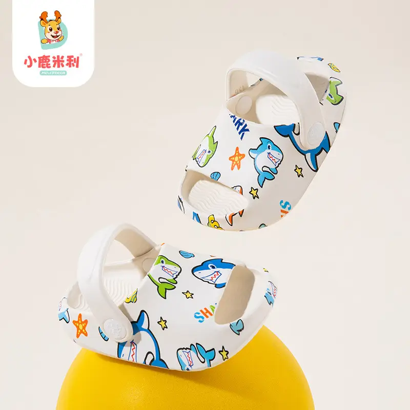 Summer new children's slippers wholesale printed shark baby boys indoor and outdoor wear-resistant children's light hole shoes