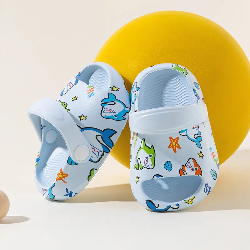 Summer new children's slippers wholesale printed shark baby boys indoor and outdoor wear-resistant children's light hole shoes