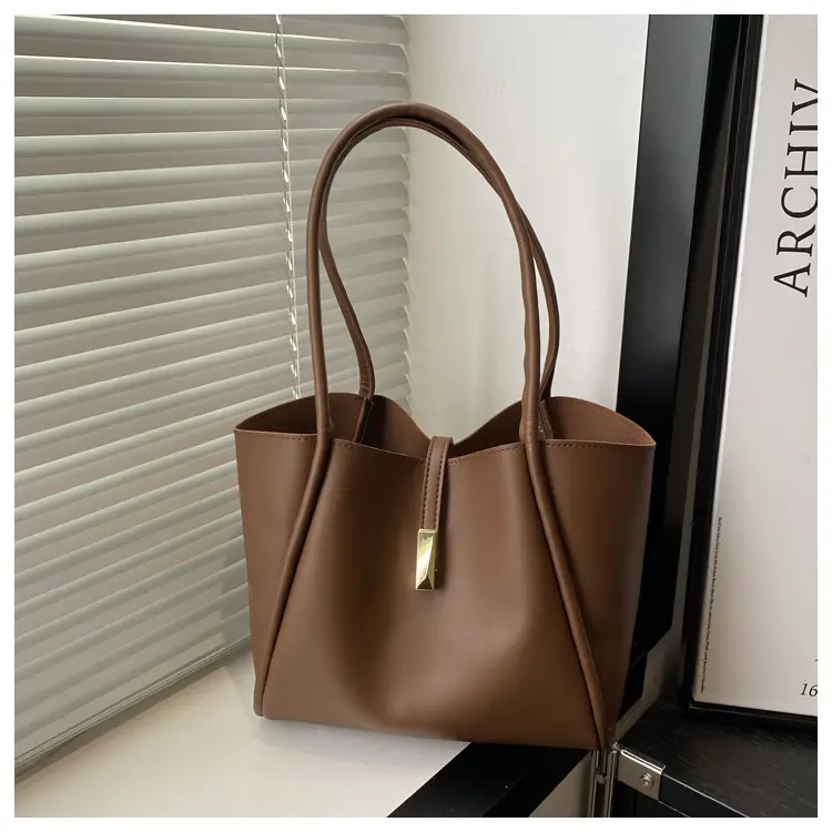 Women's Retro Style Shoulder Bags 2025 New Arrival - Image 3