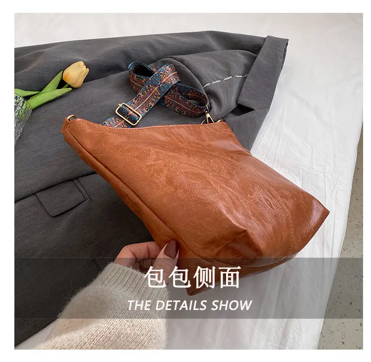 Wide Shoulder Strap Casual Commuting Bucket Bag Large Capacity — feature 7