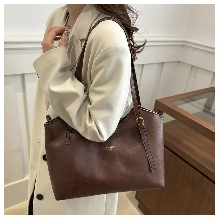 Women's Large Capacity Tote Bag Beige Canvas Winter 2024 — feature 11