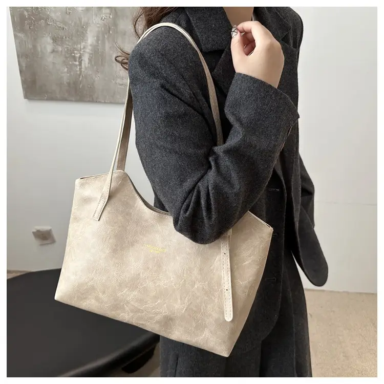 Women's Large Capacity Tote Bag Beige Canvas Winter 2024 — feature 7