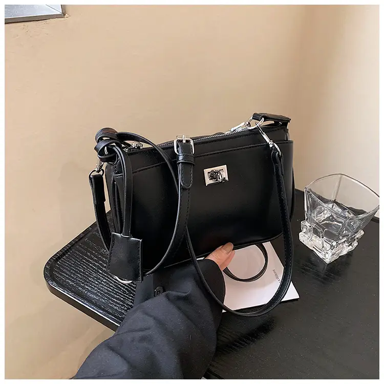 Black Korean Style Shoulder Bag for Women 2024 — feature 12