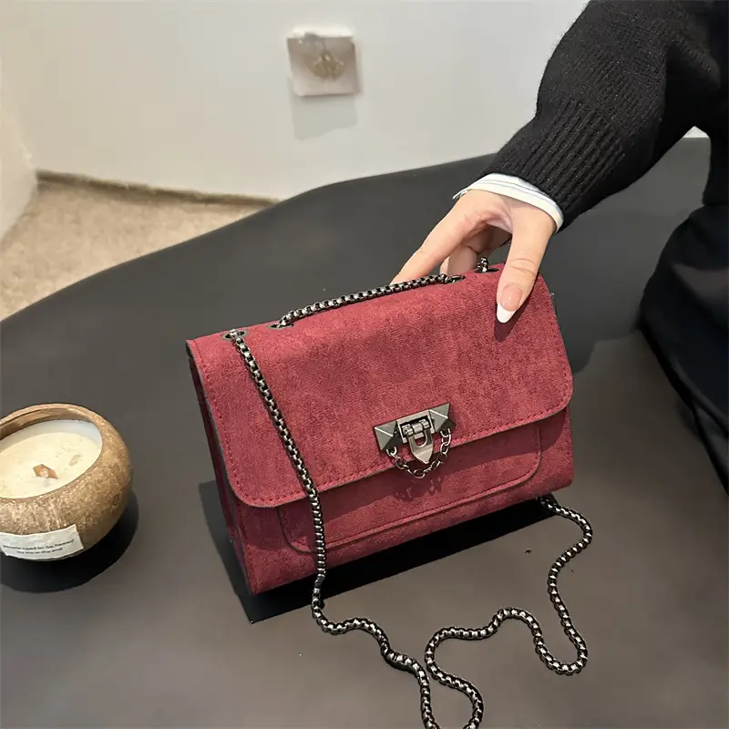 Frosted Vintage Chain Shoulder Bag Women's Brown