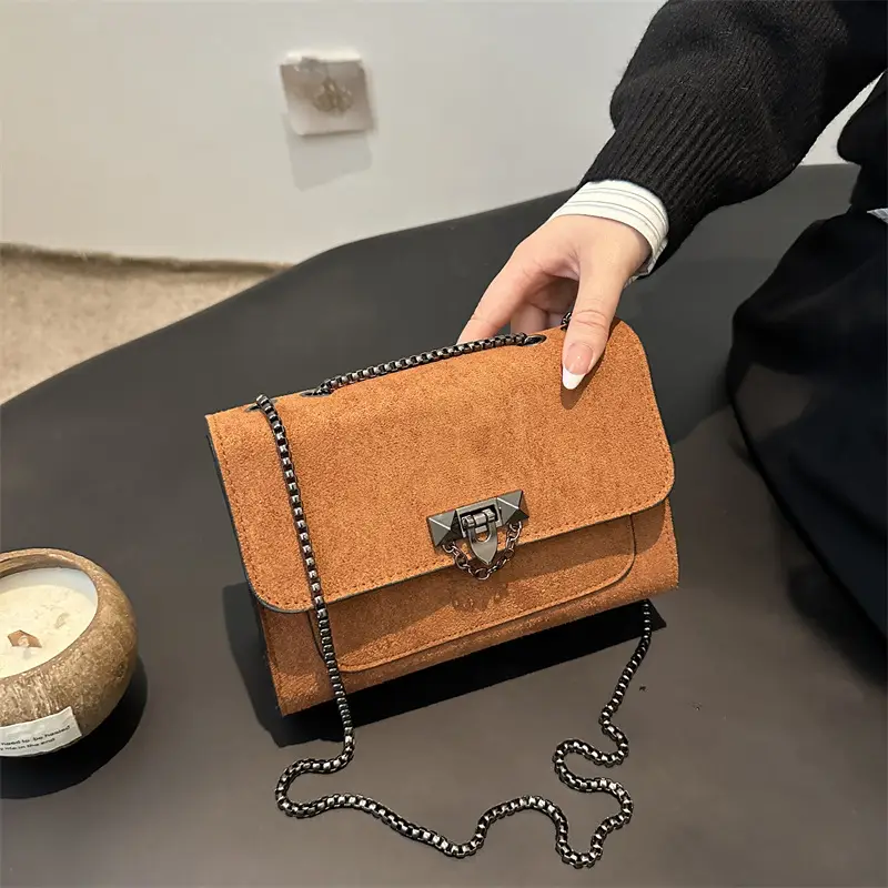 Frosted Vintage Chain Shoulder Bag Women's Brown