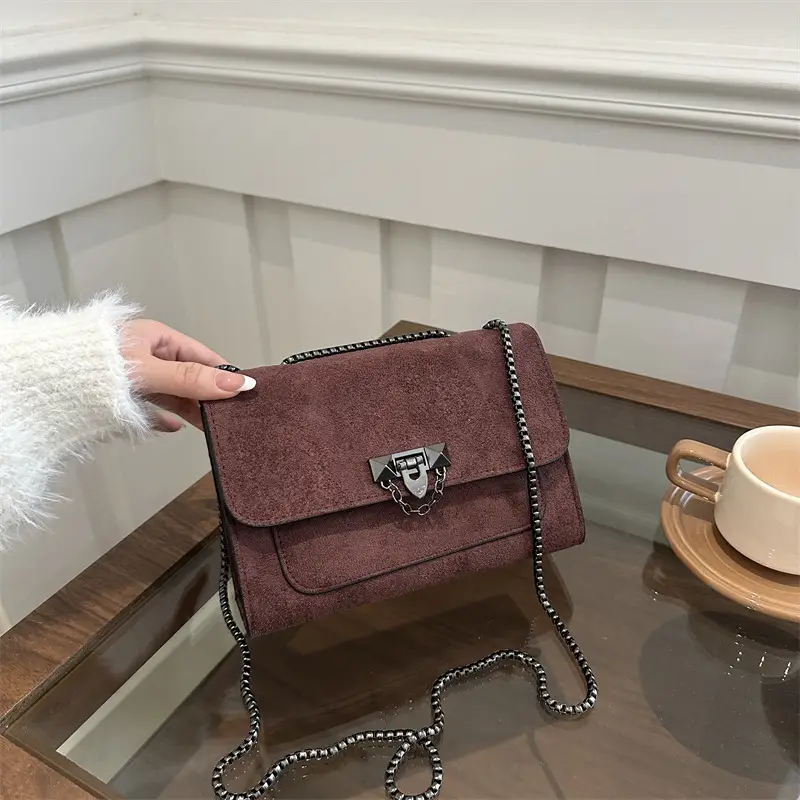 Frosted Vintage Chain Shoulder Bag Women's Brown