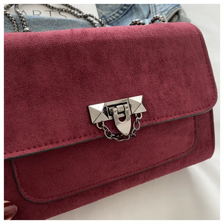 Frosted Vintage Chain Shoulder Bag Women's Brown — feature 10