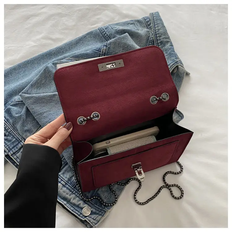 Frosted Vintage Chain Shoulder Bag Women's Brown — feature 12