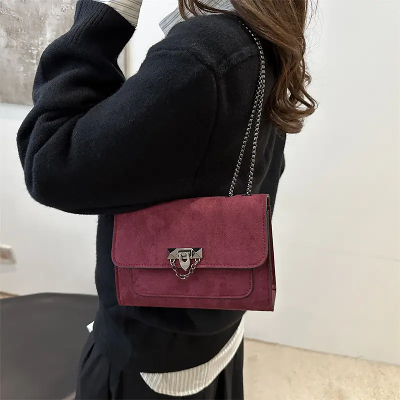 Frosted Vintage Chain Shoulder Bag Women's Brown — feature 22